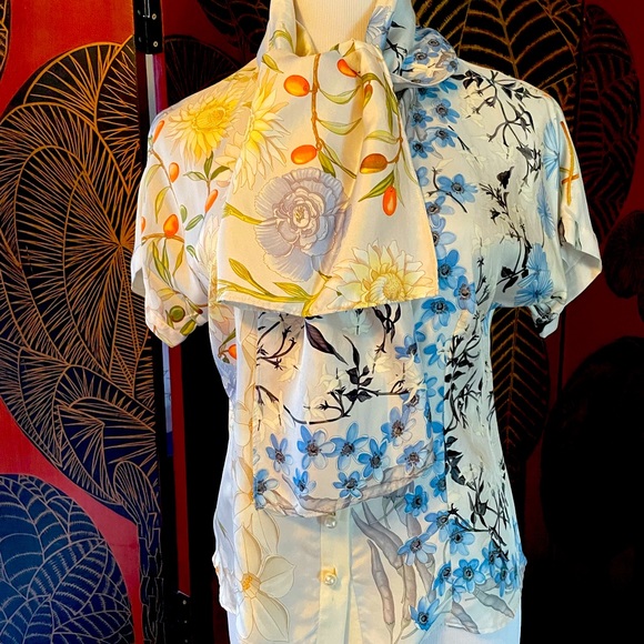 Savatore Ferragamo vintage from the archives silk blouse , S 6/ 42 worn once . - Picture 13 of 13